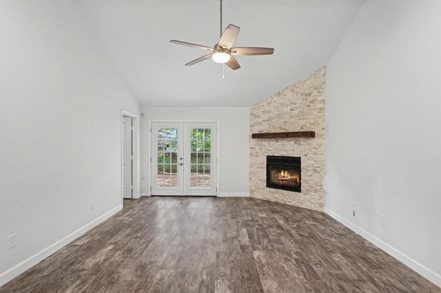 14 Summer Crest Circle, The Woodlands, TX 77381