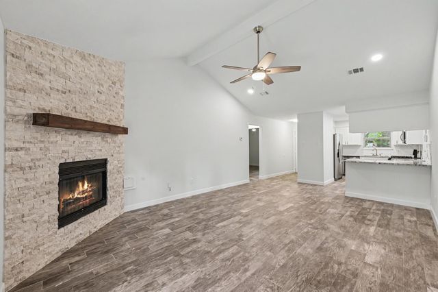 14 Summer Crest Circle, The Woodlands, TX 77381