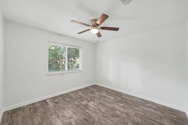 14 Summer Crest Circle, The Woodlands, TX 77381