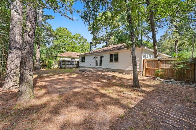 14 Summer Crest Circle, The Woodlands, TX 77381
