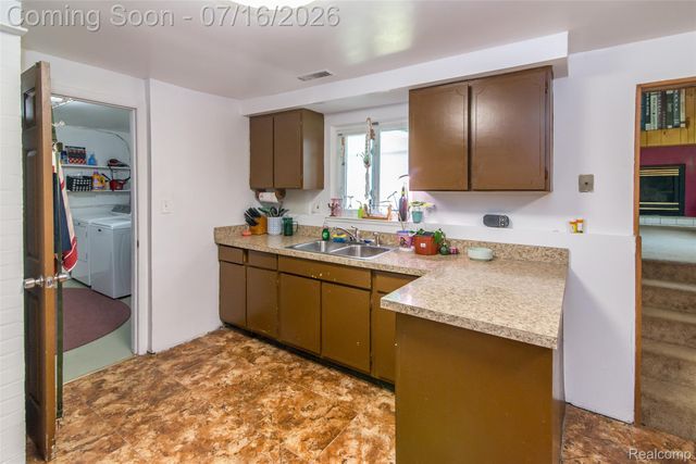 29456 Edward Drive, Inkster, MI 48141