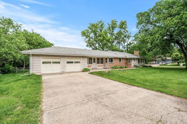 4700 Glenwood Avenue, Golden Valley, MN 55422