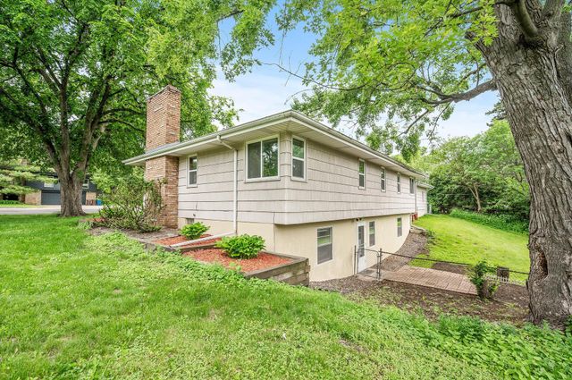 4700 Glenwood Avenue, Golden Valley, MN 55422