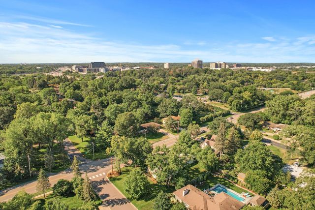 4700 Glenwood Avenue, Golden Valley, MN 55422