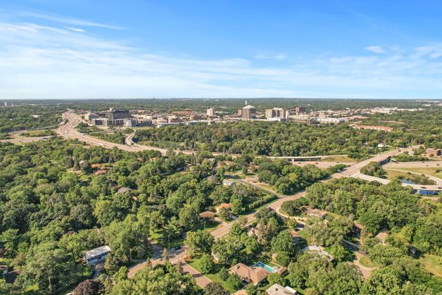 4700 Glenwood Avenue, Golden Valley, MN 55422