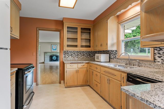 4700 Glenwood Avenue, Golden Valley, MN 55422