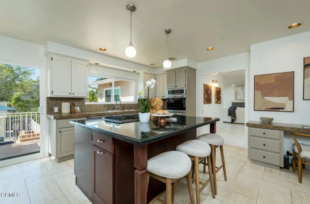 3550 Santa Carlotta Street, Glendale, CA 91214