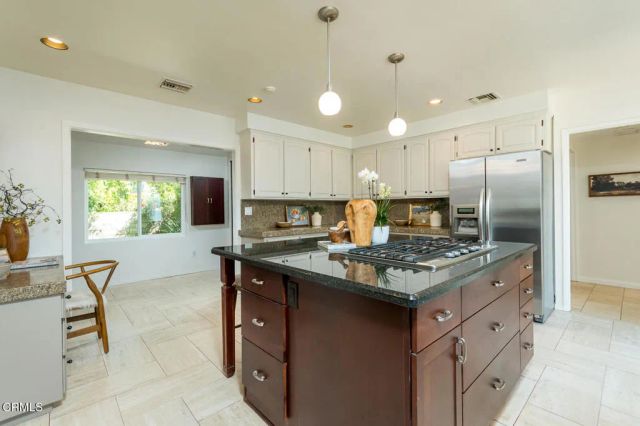 3550 Santa Carlotta Street, Glendale, CA 91214