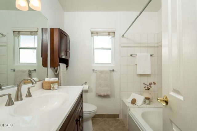 3550 Santa Carlotta Street, Glendale, CA 91214