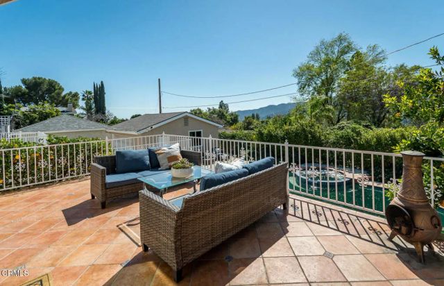 3550 Santa Carlotta Street, Glendale, CA 91214