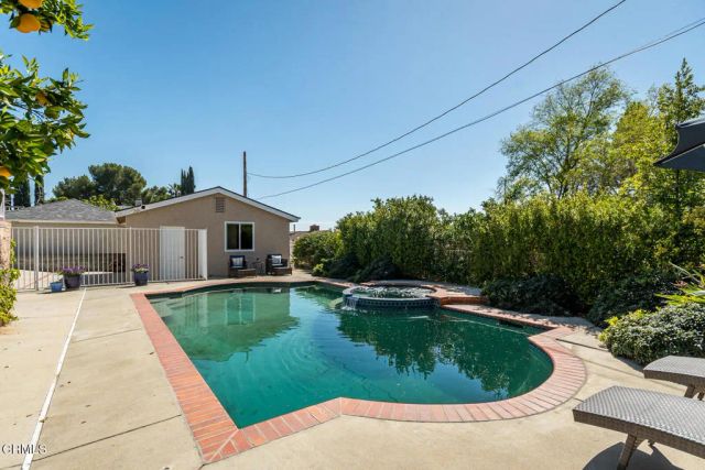 3550 Santa Carlotta Street, Glendale, CA 91214