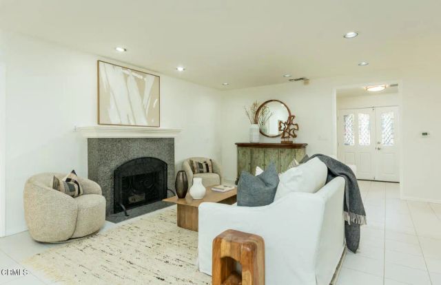 3550 Santa Carlotta Street, Glendale, CA 91214