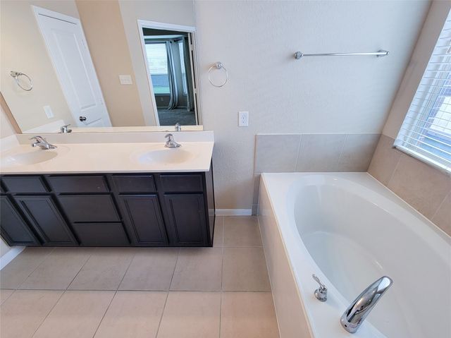 9718 Justin Ridge Lane, Humble, TX 77396