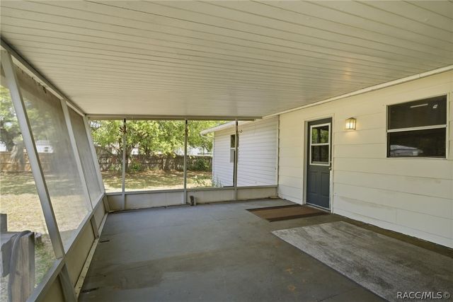2670 S Pine Ridge Avenue, Homosassa, FL 34448