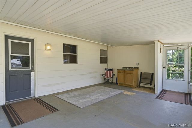 2670 S Pine Ridge Avenue, Homosassa, FL 34448