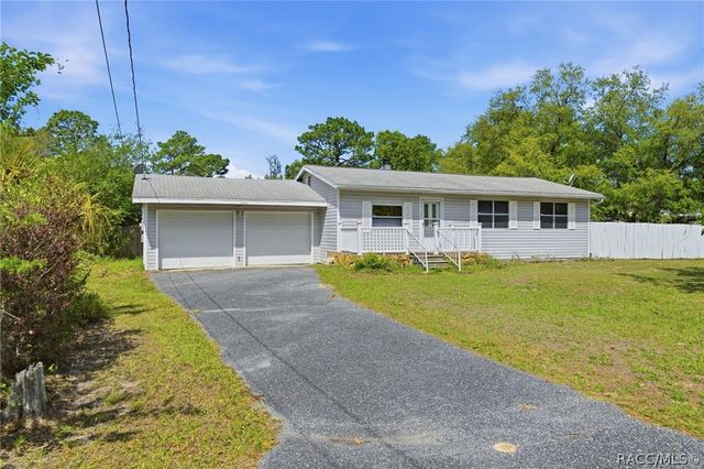2670 S Pine Ridge Avenue, Homosassa, FL 34448