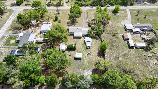 2670 S Pine Ridge Avenue, Homosassa, FL 34448