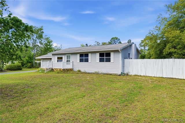 2670 S Pine Ridge Avenue, Homosassa, FL 34448