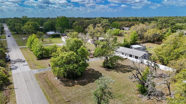 2670 S Pine Ridge Avenue, Homosassa, FL 34448