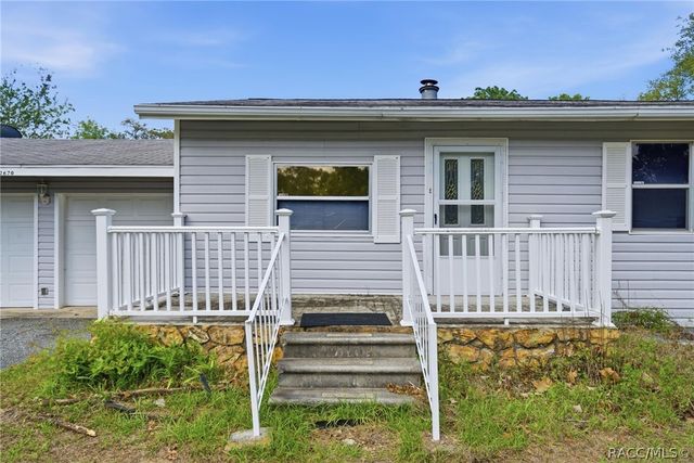 2670 S Pine Ridge Avenue, Homosassa, FL 34448