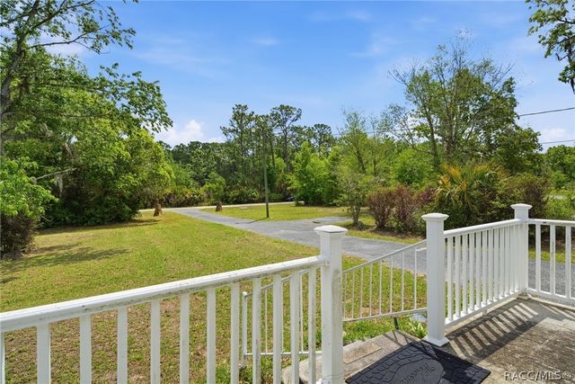 2670 S Pine Ridge Avenue, Homosassa, FL 34448