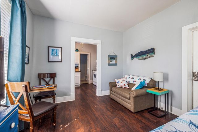 1904 Avenue N, Galveston, TX 77550