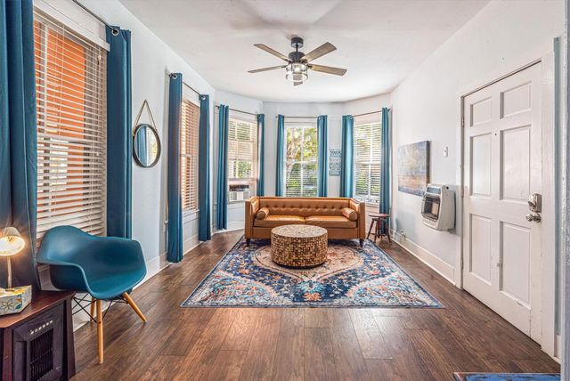 1904 Avenue N, Galveston, TX 77550