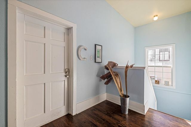 1904 Avenue N, Galveston, TX 77550