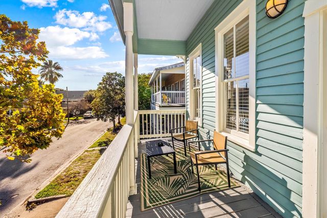 1904 Avenue N, Galveston, TX 77550