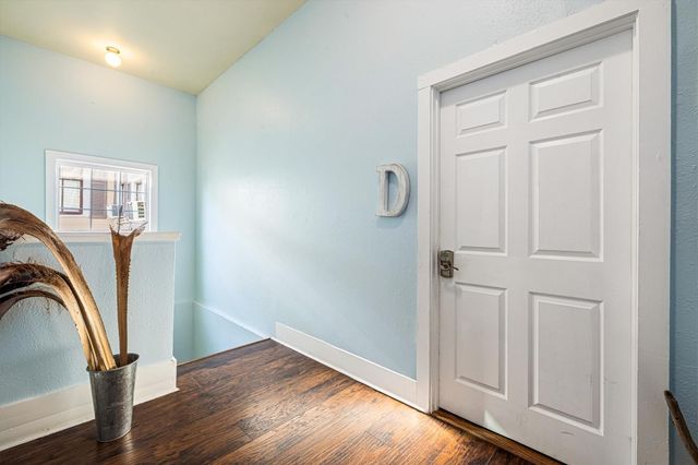 1904 Avenue N, Galveston, TX 77550