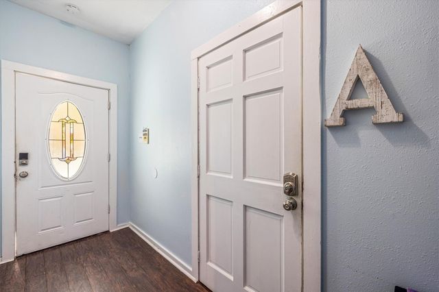 1904 Avenue N, Galveston, TX 77550