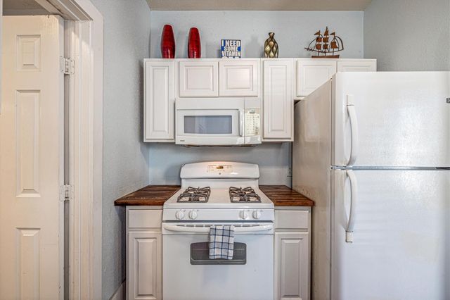 1904 Avenue N, Galveston, TX 77550