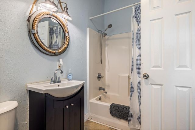 1904 Avenue N, Galveston, TX 77550