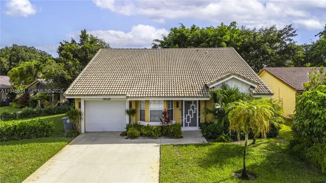 19648 Back Nine Dr, Boca Raton, FL 33498