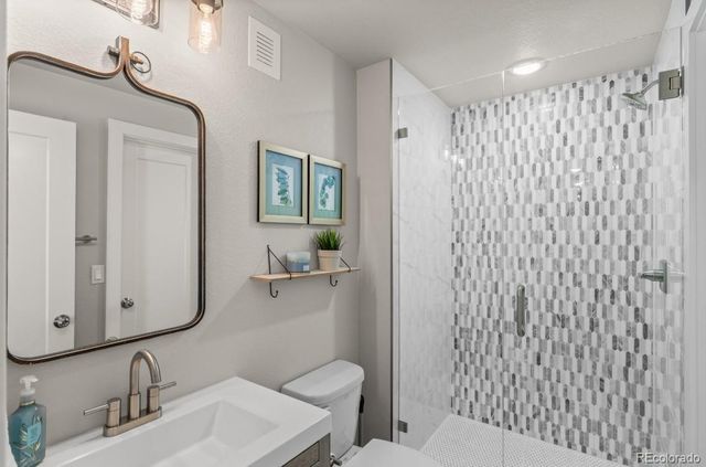 27162 E Davies Avenue, Aurora, CO 80016