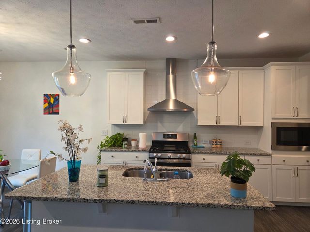 10325 Truman Way, Jeffersontown, KY 40299