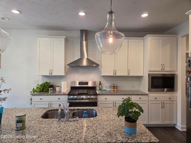 10325 Truman Way, Jeffersontown, KY 40299