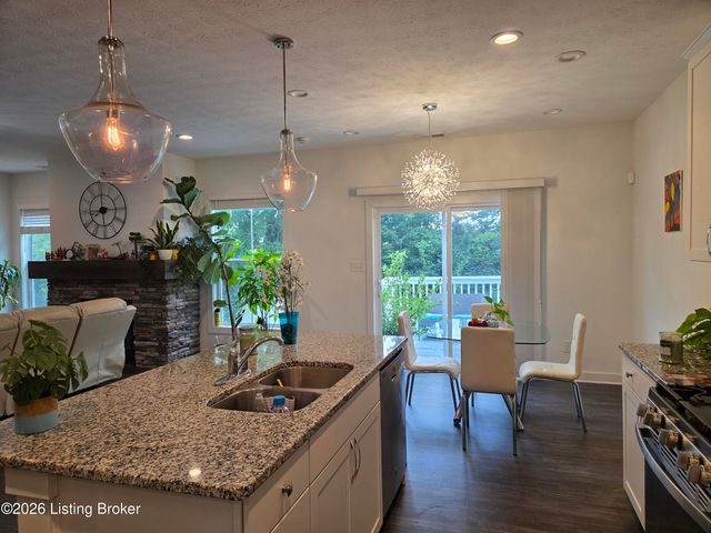 10325 Truman Way, Jeffersontown, KY 40299