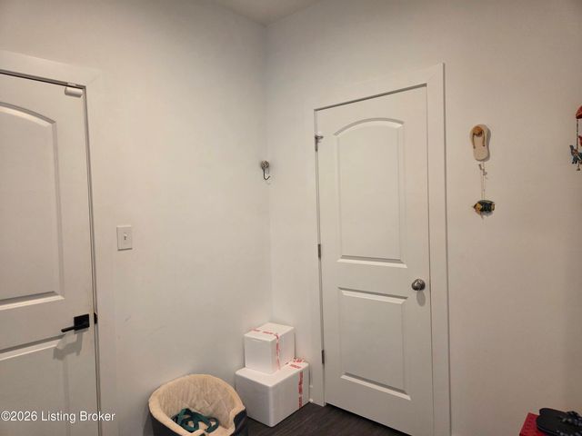 10325 Truman Way, Jeffersontown, KY 40299