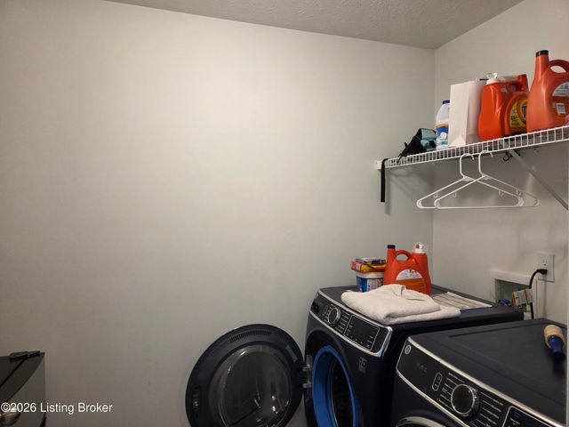 10325 Truman Way, Jeffersontown, KY 40299