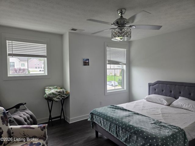 10325 Truman Way, Jeffersontown, KY 40299