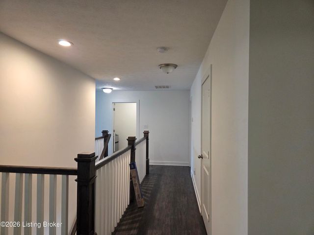 10325 Truman Way, Jeffersontown, KY 40299