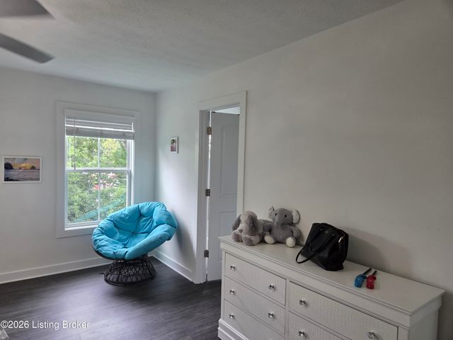 10325 Truman Way, Jeffersontown, KY 40299