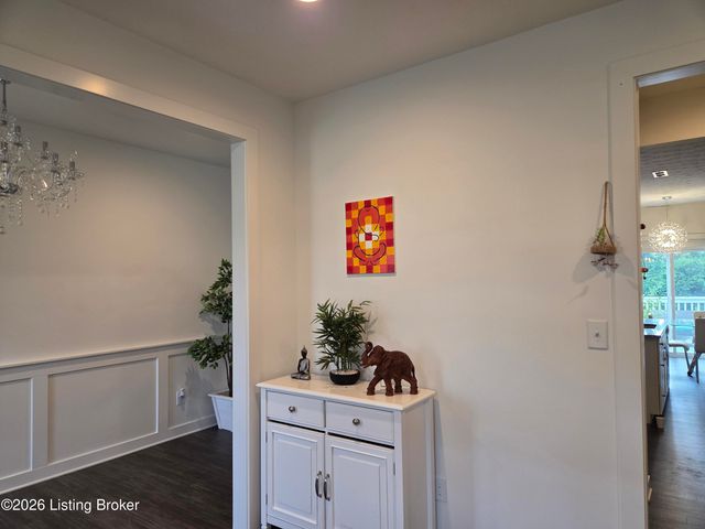 10325 Truman Way, Jeffersontown, KY 40299