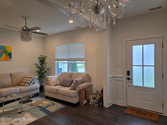 10325 Truman Way, Jeffersontown, KY 40299