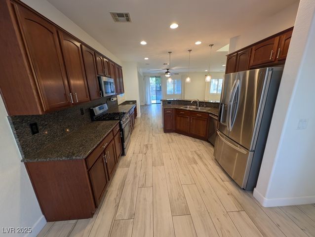 8213 Fowler Falls Court, North Las Vegas, NV 89085