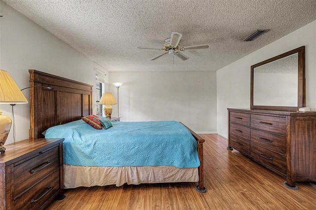 16706 ROLLING ROCK DRIVE, Tampa, FL 33618