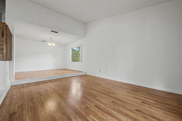 16706 ROLLING ROCK DRIVE, Tampa, FL 33618