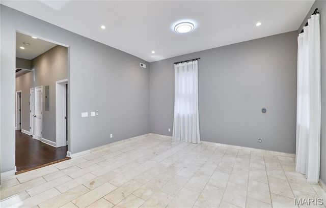 4253 Washington Boulevard B, St Louis, MO 63108