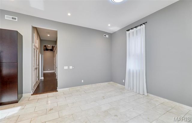 4253 Washington Boulevard B, St Louis, MO 63108